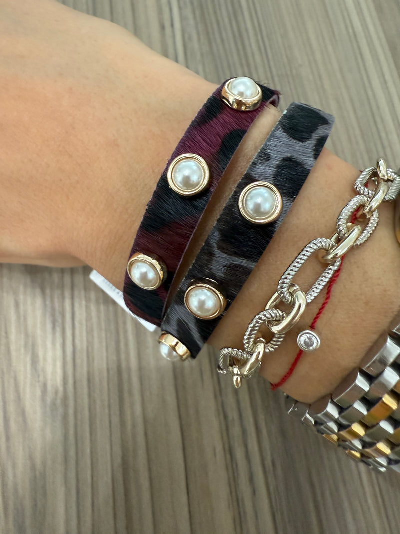 A/P pearls & pu leather bracelets