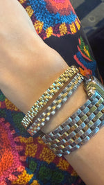 Roll bangle