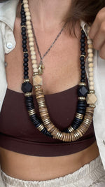 Sari wooden necklace